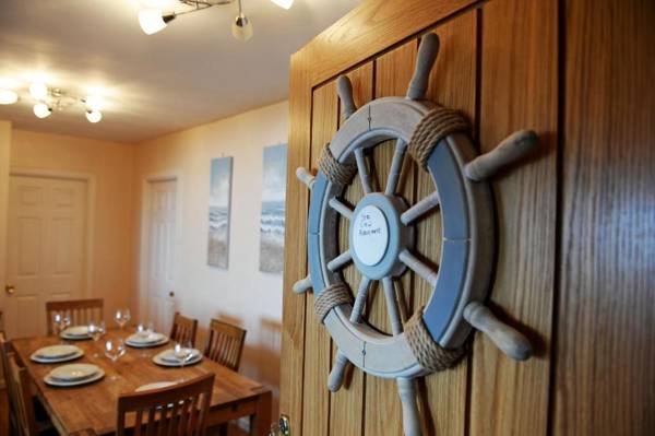 Sea View Apartment - Sea Front Apartment with Views