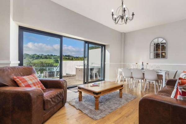 Cartref - Beautiful Cottage Hot Tub Countryside Views