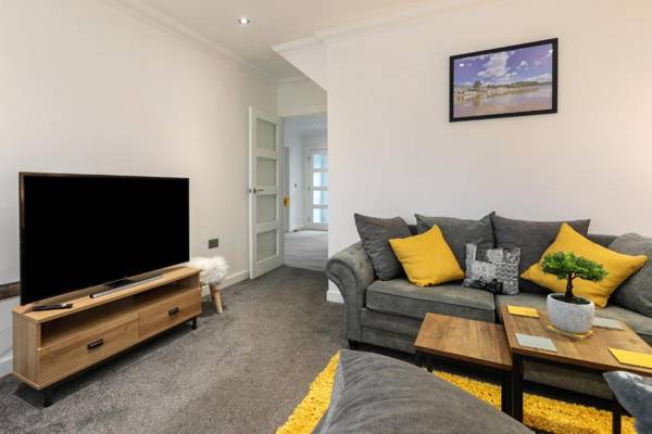 Plas Gwyn - Walk to Beach Parking Enclosed Garden