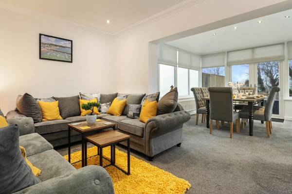 Ocean Waves - Ground Floor Apartment Pet Friendly Enclosed Garden