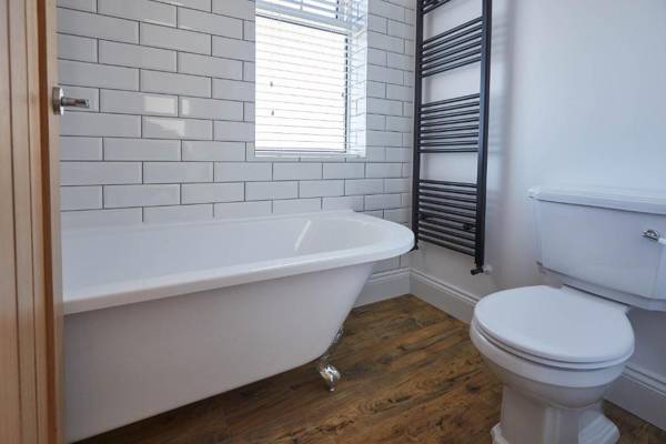 Host & Stay - Montrose View