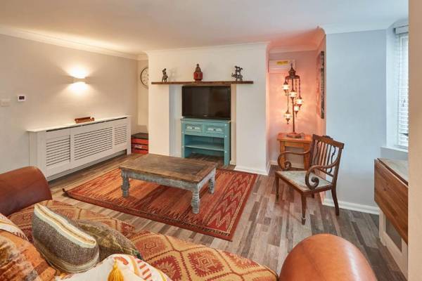 Host & Stay - In The Key Of Sea