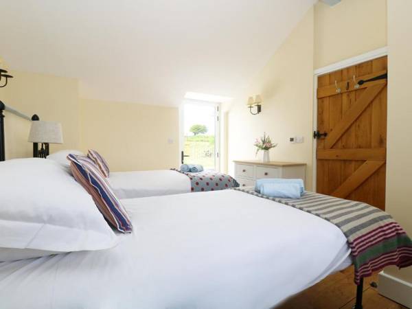 Dozmary Pool Barn Launceston