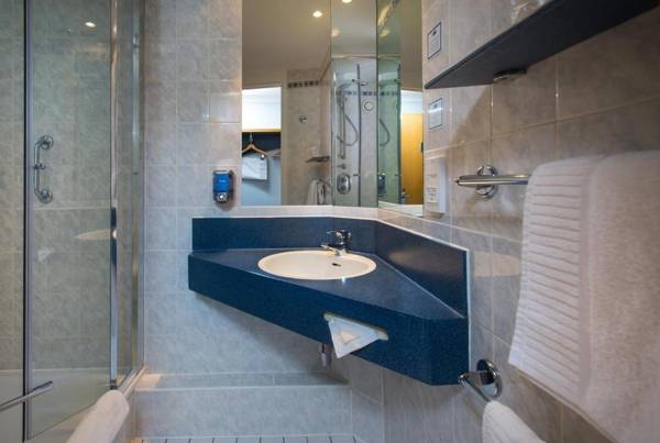 Holiday Inn Express Manchester - Salford Quays an IHG Hotel