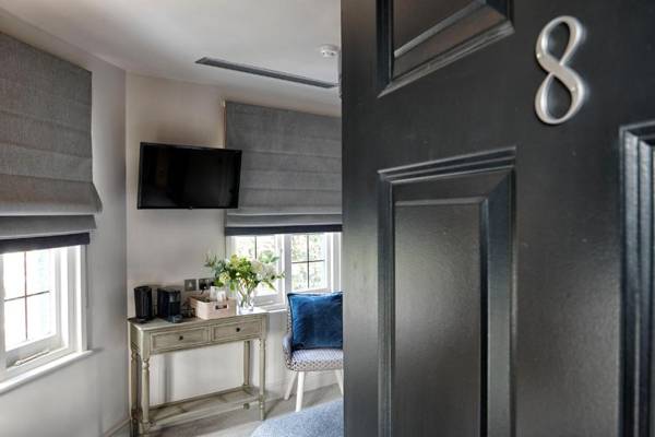 The Bridge Pub & Rooms