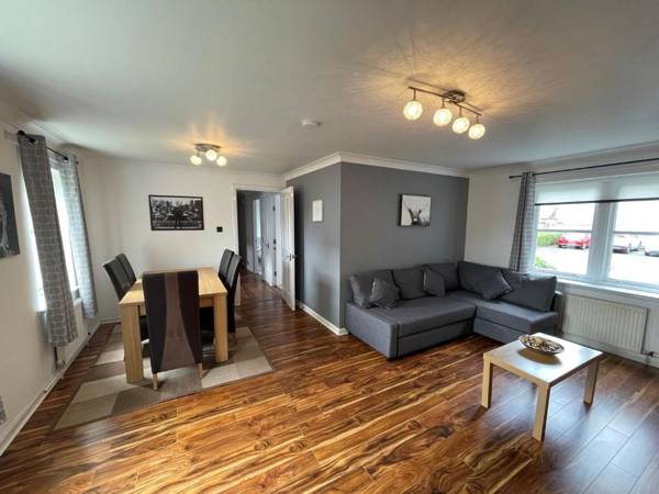 Stunning 2-Bed Apartment in Renfrew