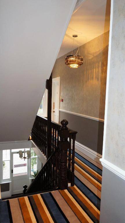 The Lawn Guest House Gatwick