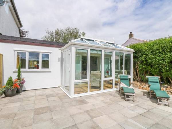 Strawberries & Cream Retreat