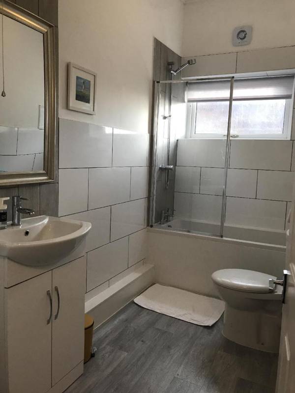 Stylish 3-bed Preston home for relaxing comfy stay