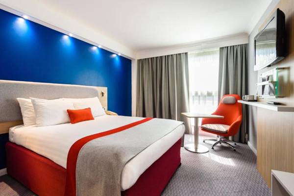 Holiday Inn Express Portsmouth Gunwharf Quays an IHG Hotel