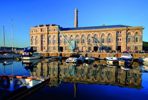 Luxury Royal William Yard Apartment - Mills Bakery