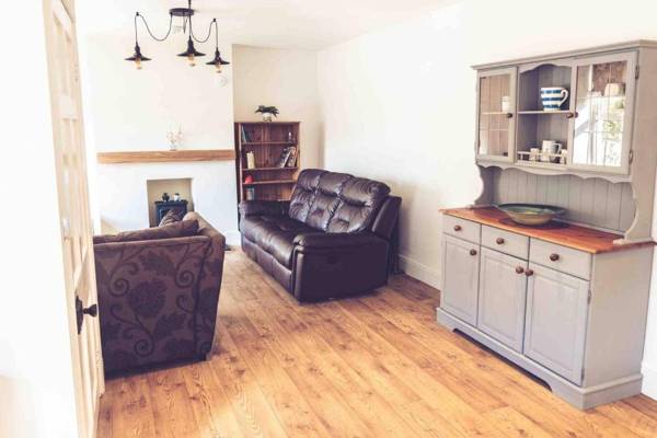 Beautiful 3-Bed Cottage in Plymouth luxuryinterior