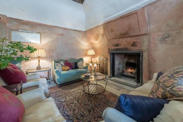 Queen Mary's Chamber