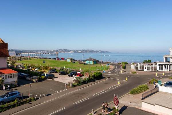 Torland Seafront Hotel - all rooms en-suite free parking wifi