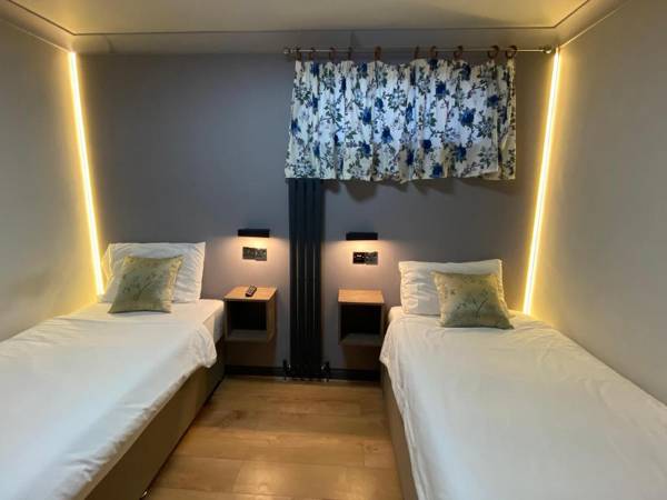 Hollybush Guest House