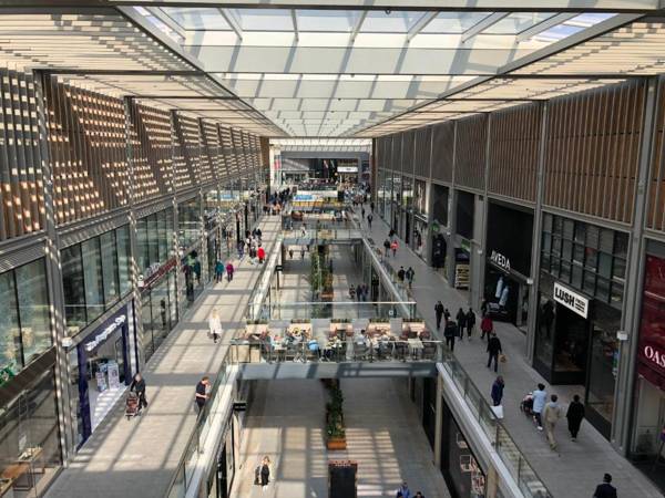 Urban Living's - The Burley Luxury City Apartment