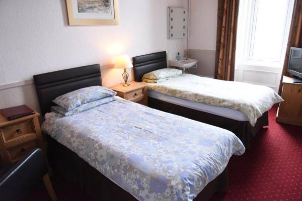 Corran House Guest House & Hostel