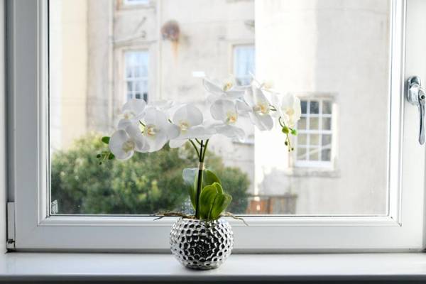 The Gallery Apartment - Boutique Apartment Hideaway in Oban