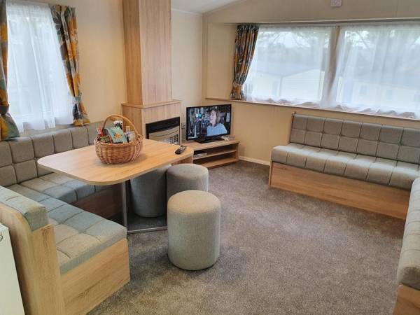 3 Bedroom Caravan Sleeps 8 at Parkdean Newquay Holiday Park