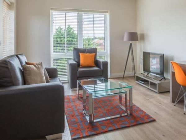 HOF Apartments Central Gate - Newbury