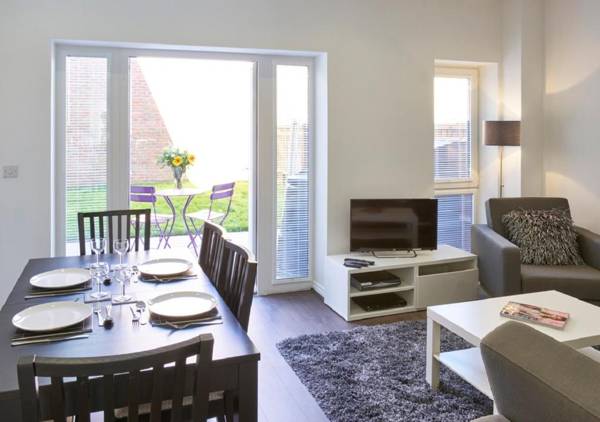 ShortstayMK Campbell Park serviced houses with free superfast wi-fi parking Sky sports and movies