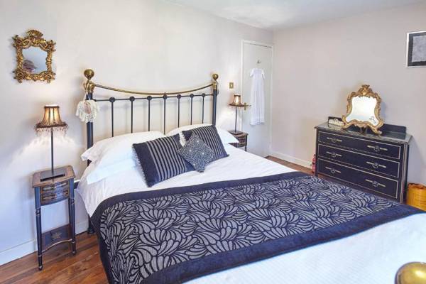 Host & Stay - Honeysuckle Cottage