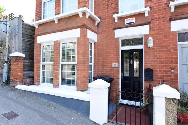 Grosvenor House - Beautifully renovated home opposite Dreamland