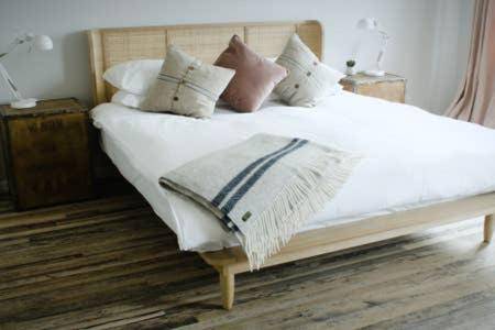 Cliftonville Mews - Restored artists mews house in Margate