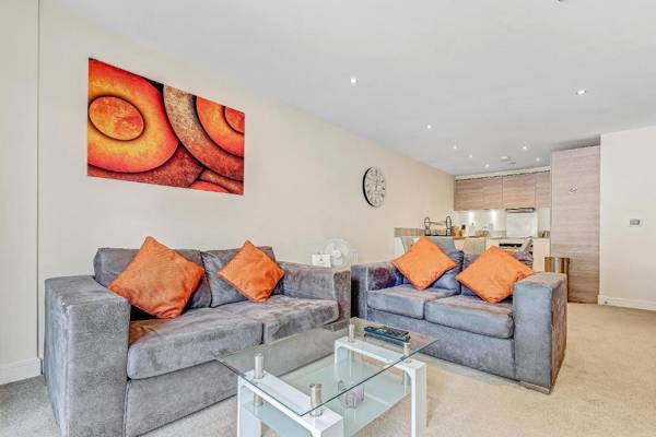 Alder House Serviced Apartment Maidenhead by Ferndale