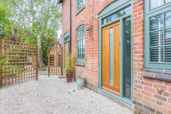 Rainbow House - Entire Place