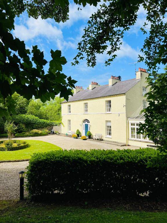 Larchmount House B&B