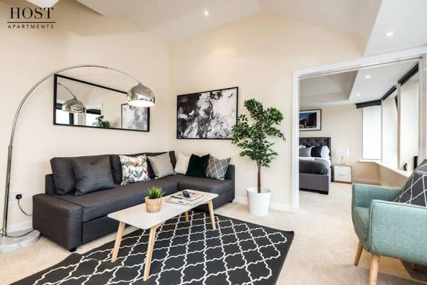 Luxury Waterfront Penthouse with Parking & Balcony