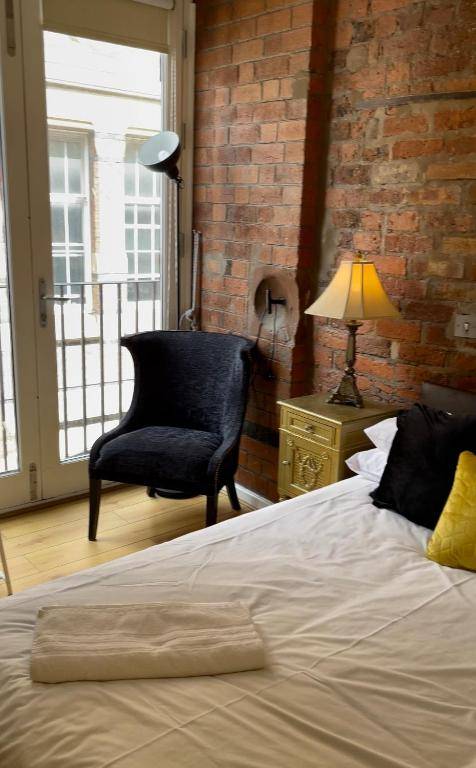 Party Pads Liverpool Sleeps 4 to 26