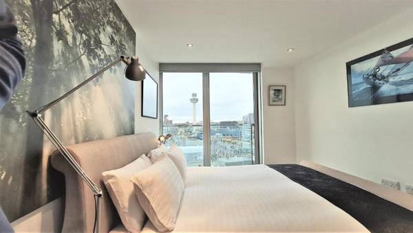 SidemerseyLivingscouk 2BR 2BA Luxury APT in L2 w Parking