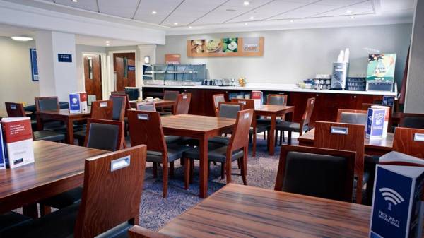 Holiday Inn Express Leeds-East an IHG Hotel