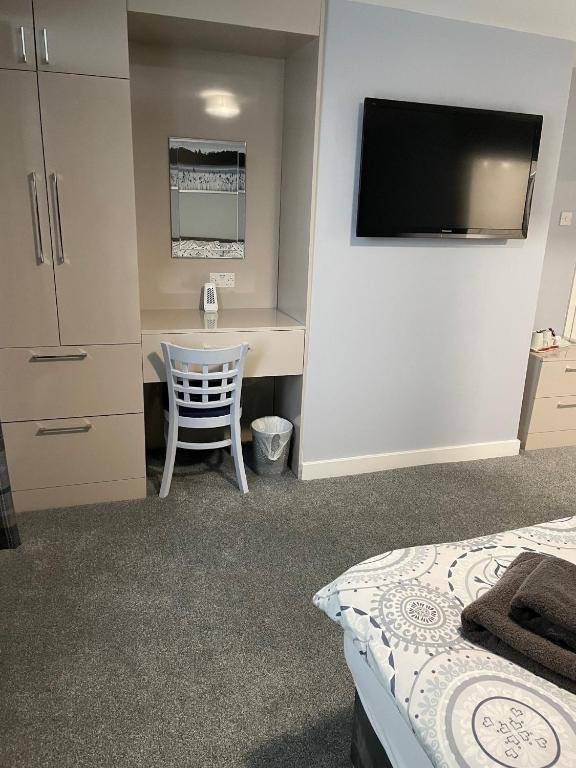 The Halfway House Inn