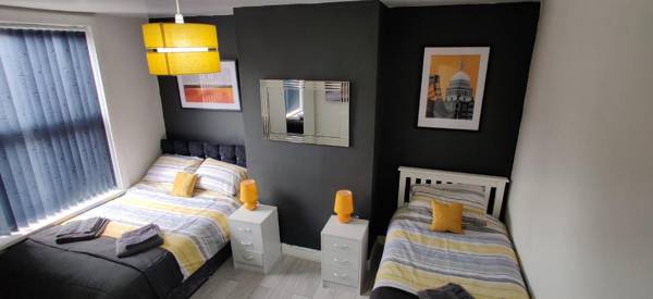 Homebird Property - Ashton House