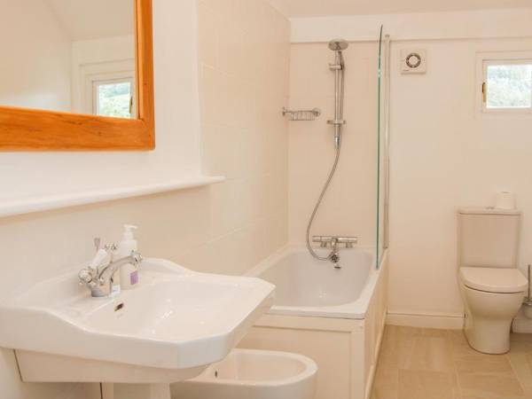 The Old Farmhouse Upper Pitts