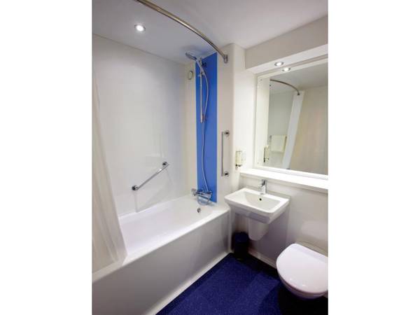 Travelodge Kinross M90