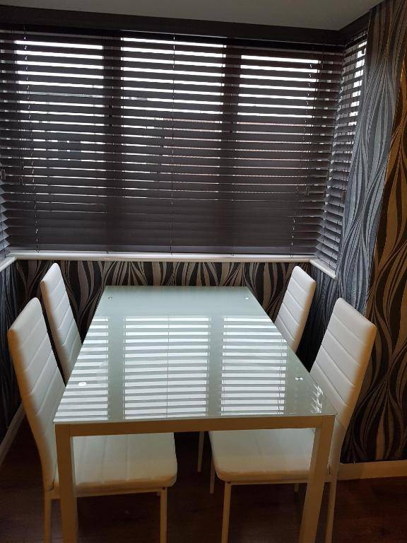 Hullidays - 'Old School Penthouse' Trinity Square