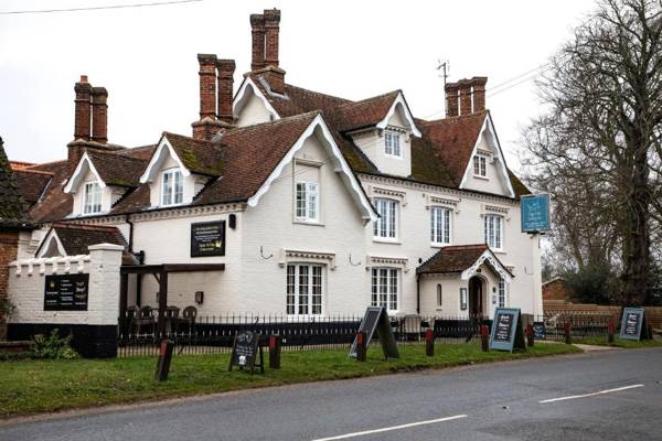 The Kings Head Country Hotel