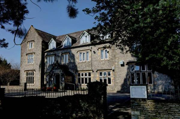 Stonecross Manor Hotel