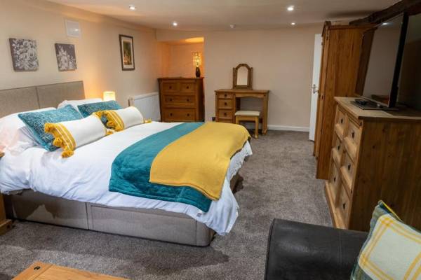 Library View Apartment