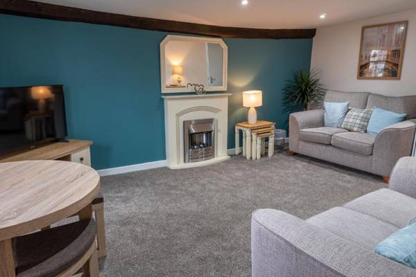 Library View Apartment