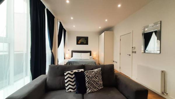 Modern & Spacious Studio & One Bedroom Apartments in Heathrow