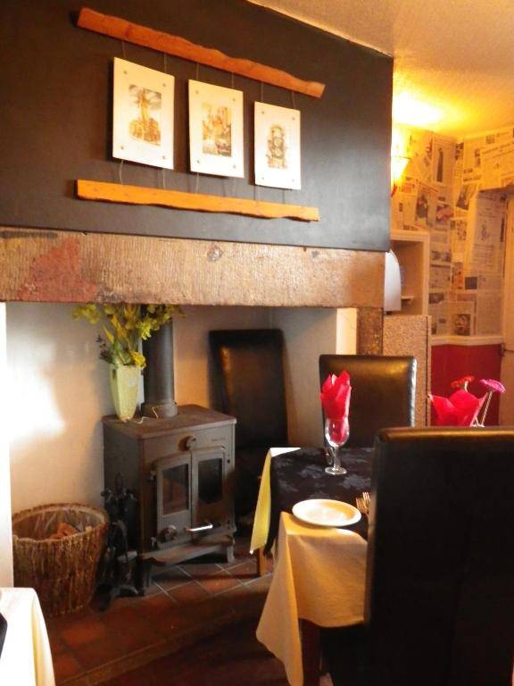 Laburnum Guest House at Bistro En Glaze