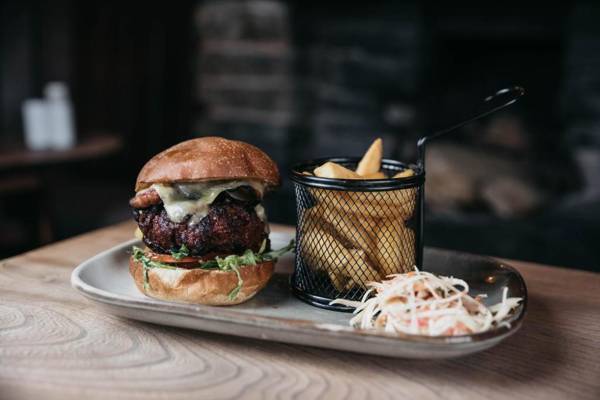 Three Horseshoes Inn