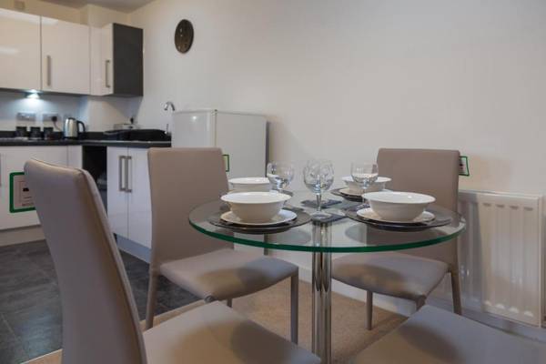 The Robin Coach House by RentMyHouse