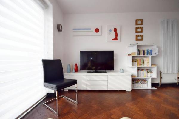 Sea Scene's  Hayling Island