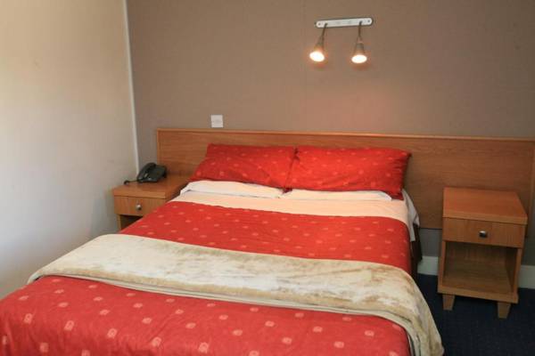 Smiths Hotel